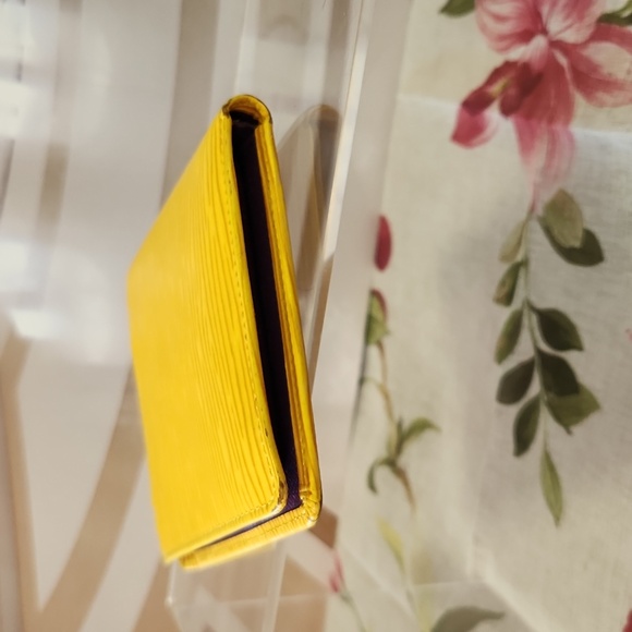 AUTHENTIC Louis Vuitton Marco Wallet - Picture 5 of 17